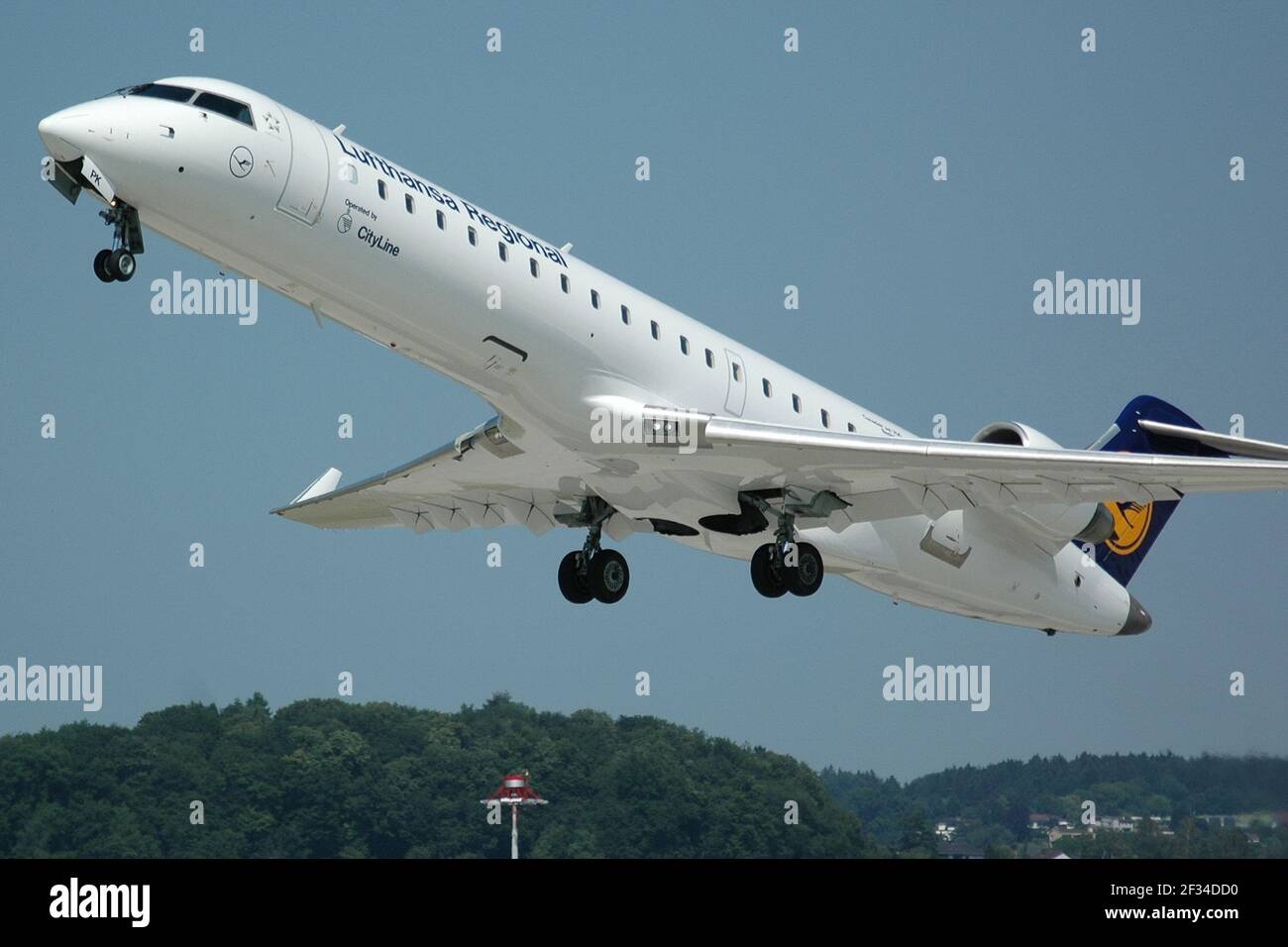 15-03-2021 - aerei generici - D-ACPK - Lufthansa CityLine - Canadair Regional Jet. Numero di serie 10063, tipo CRJ-701ER. Consegnato a Lufthansa City Foto Stock