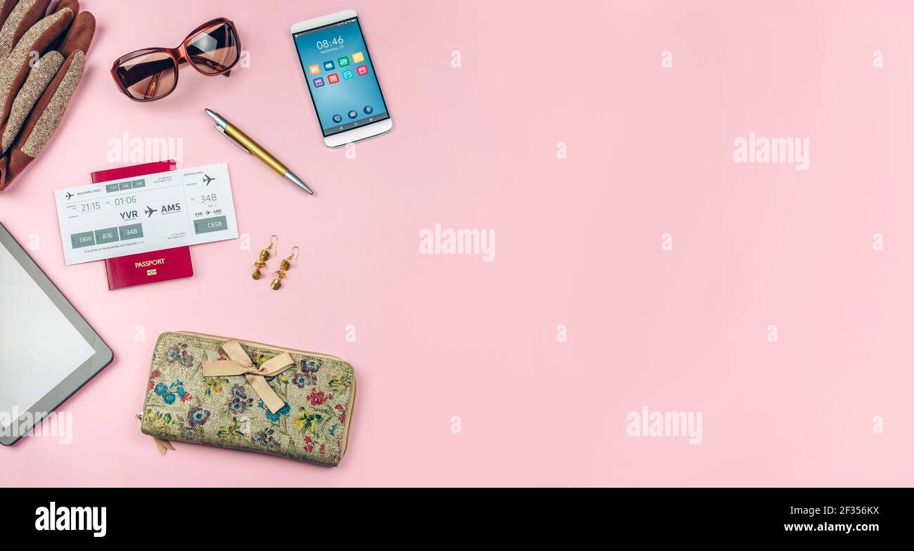 Set con accessori viaggio uomo d'affari Foto Stock