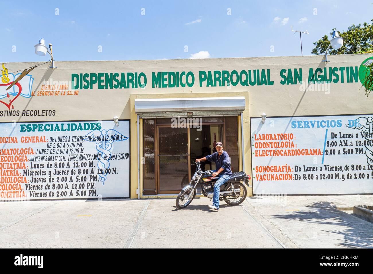 Santo Domingo Repubblica Dominicana, clinica medica Bajos de Haina, struttura sanitaria laboratorio policlinico vaccinazione sonogramma ingresso anteriore, Foto Stock