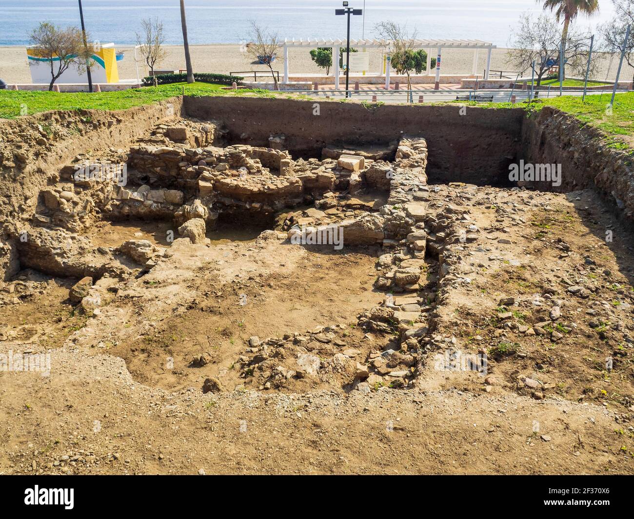 Indagini archeologiche nel parco naturale del castello medievale Di Fuengirola Foto Stock