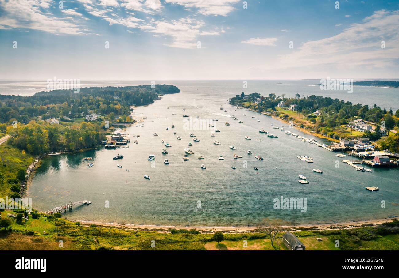 Vista aerea di Mackerel Cove sull'Isola di Bailey al largo Costa del Maine Foto Stock