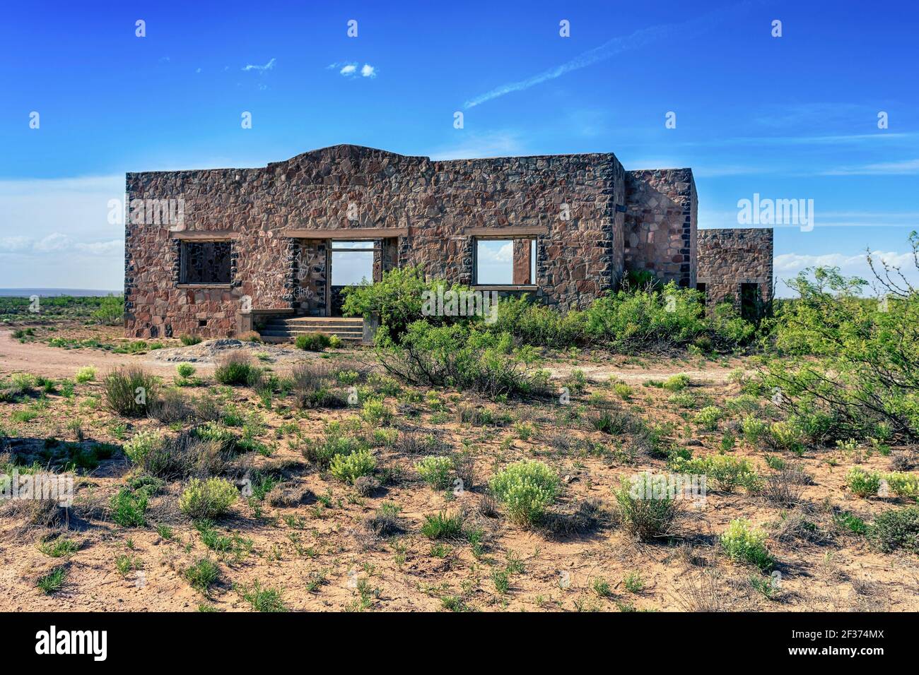 La Frazier School abbandonò la rovina ad Acme, New Mexico, USA. Foto Stock
