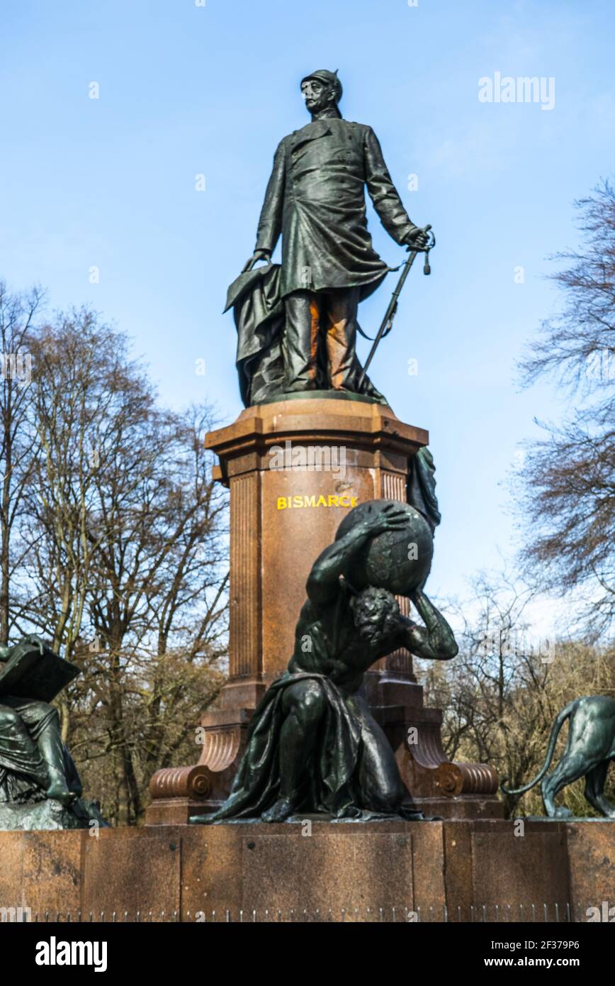 Statua di Bismarck e monumento commemorativo a Berlino, Germania Foto Stock
