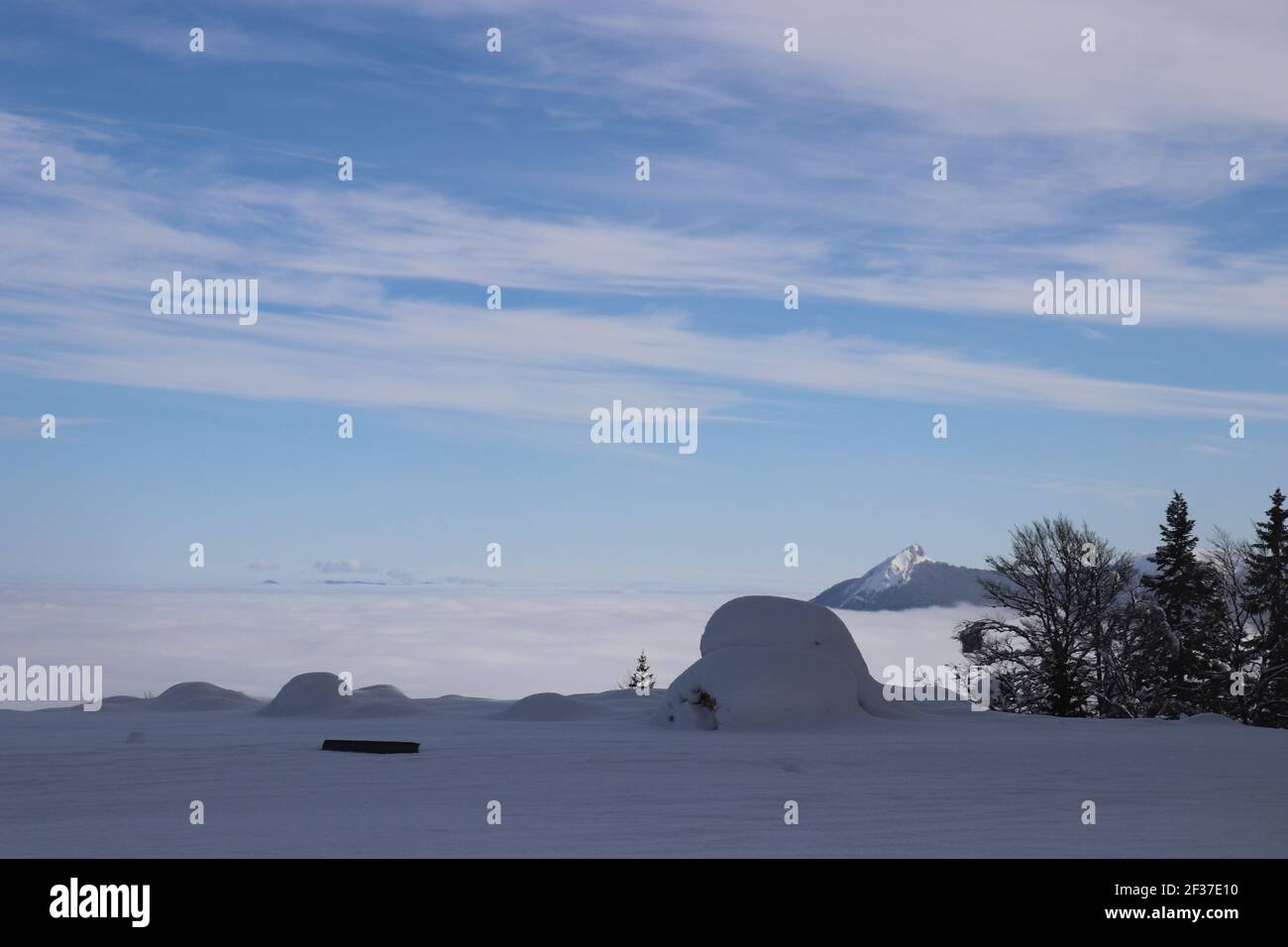 Diversi paesaggi invernali di montagna Foto Stock