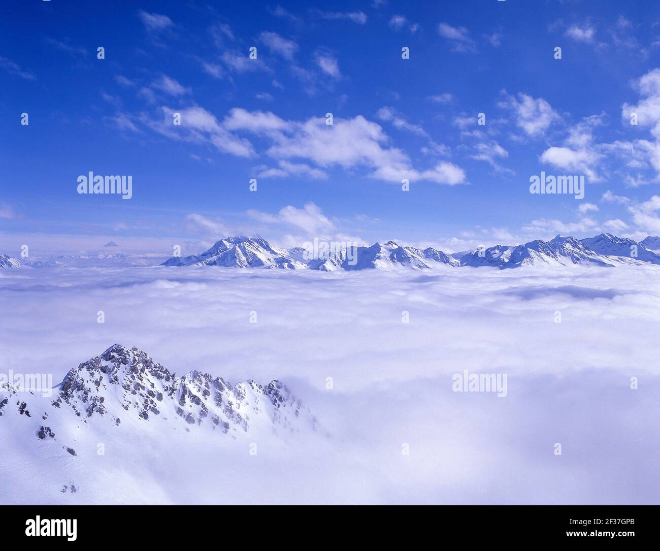 Vmist di montagna si è iuato dalla stazione di Valluga, St.Anton (Sankt Anton am Arlberg), Tirolo, Austria Foto Stock