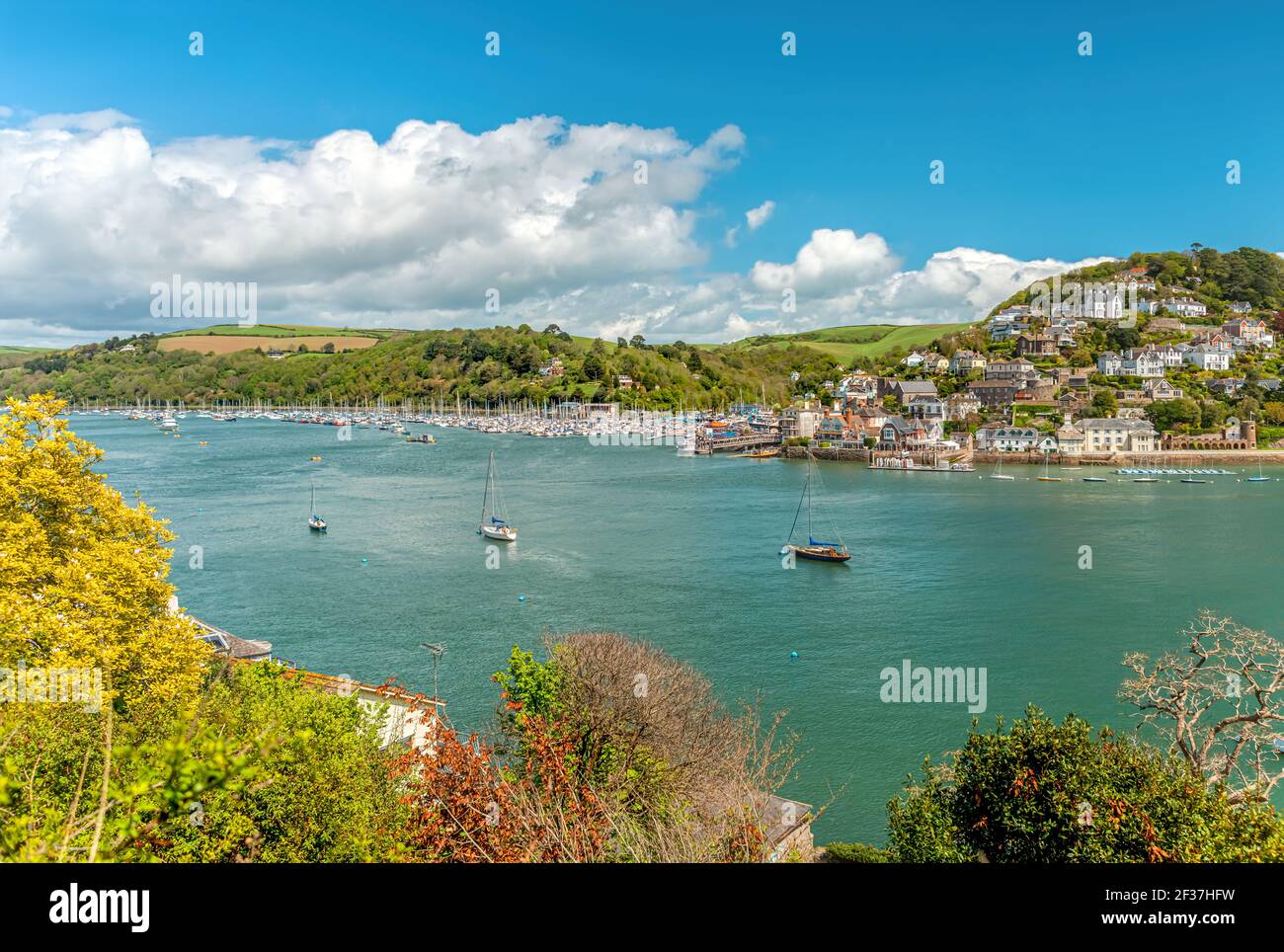 Vista a Dartmouth e Kingswear al River Dart, Devon, Inghilterra, Regno Unito Foto Stock