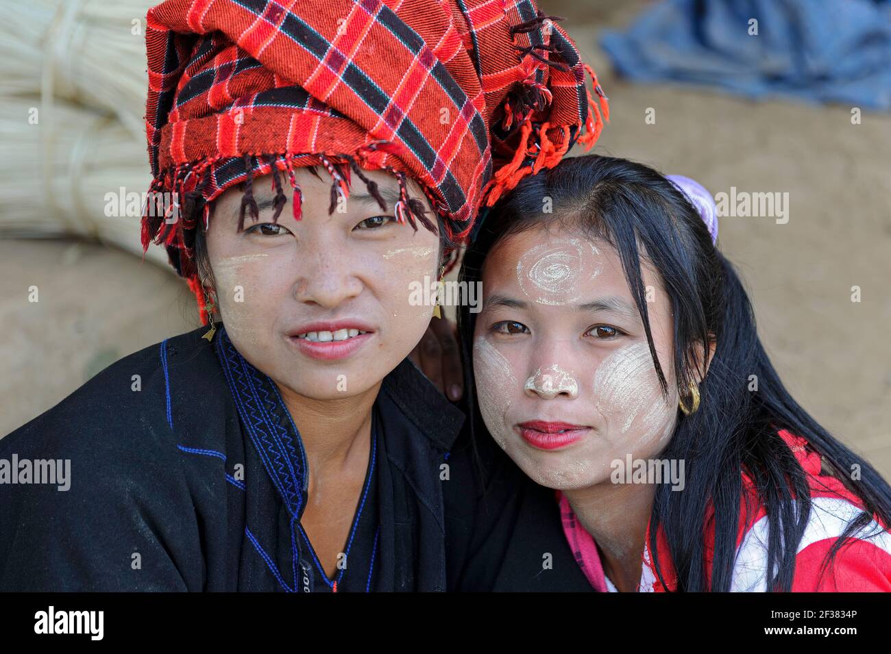 PA-OH (Pa o) donne al mercato nello Stato di Shan Myanmar Foto Stock