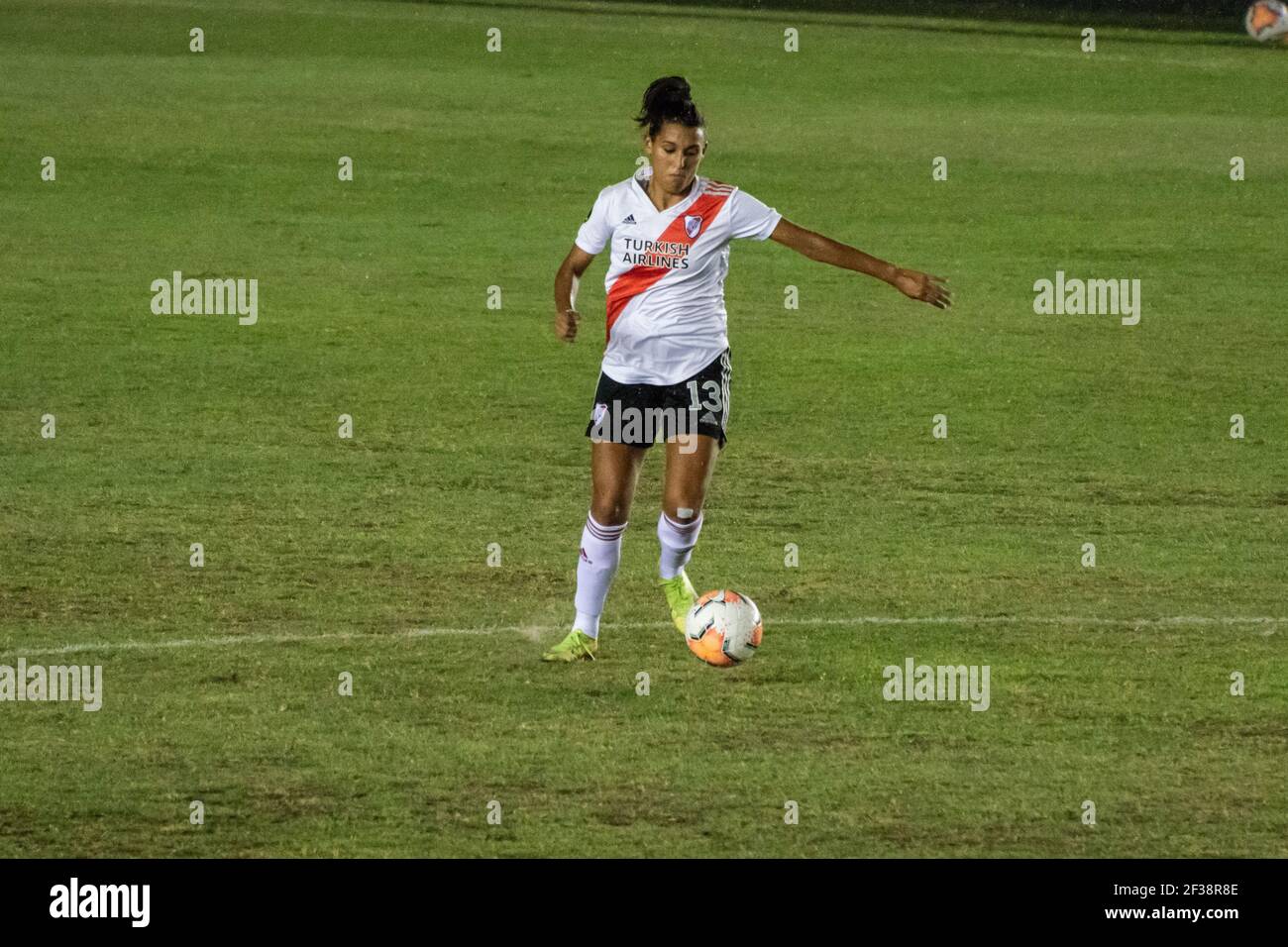 Buenos Aires, Argentina. 15 marzo 2021. Giuliana Gonzalez (fiume 13) durante il gioco tra River Plate e Ferroviaria allo stadio Nuevo Francisco Urbano di Moron, Buenos Aires, Argentina. Credit: SPP Sport Press Photo. /Alamy Live News Foto Stock