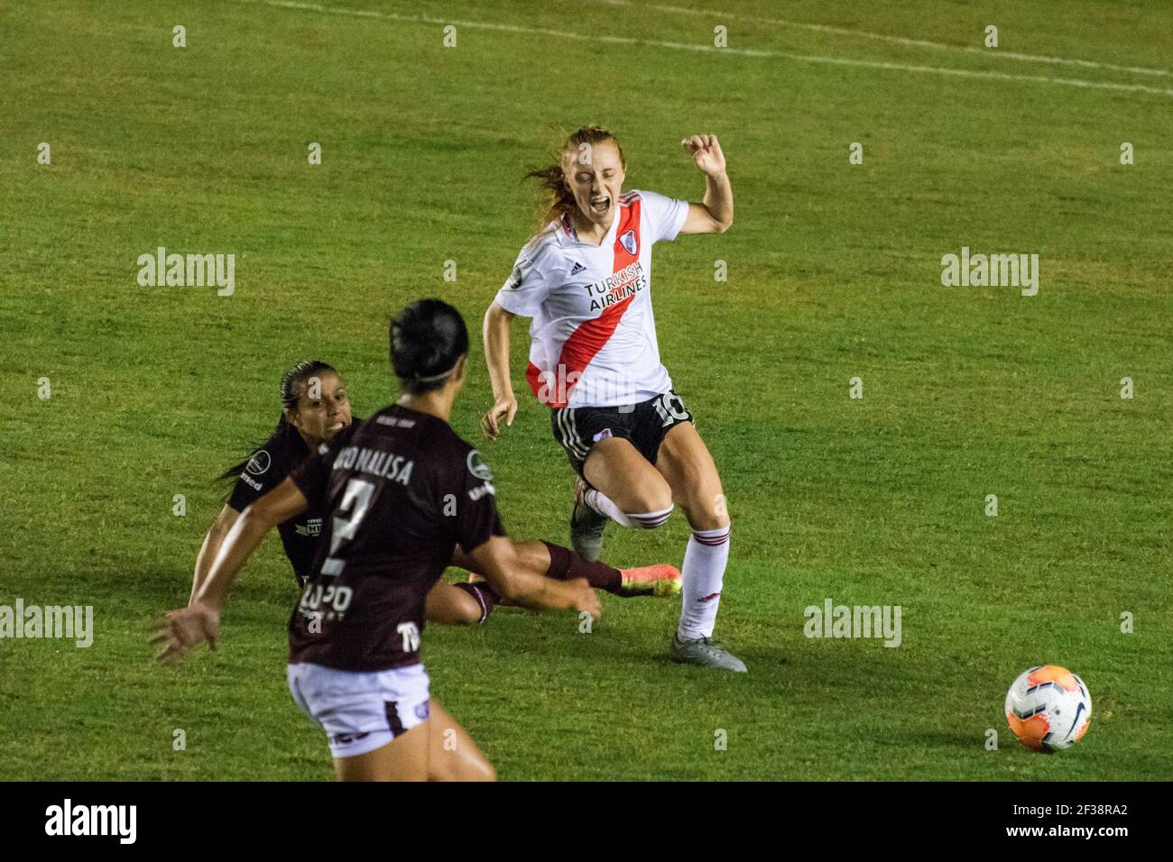 Buenos Aires, Argentina. 15 marzo 2021. Justina Morcillo (fiume 10) durante la partita tra River Plate e Ferroviaria allo stadio Nuevo Francisco Urbano di Moron, Buenos Aires, Argentina. Credit: SPP Sport Press Photo. /Alamy Live News Foto Stock