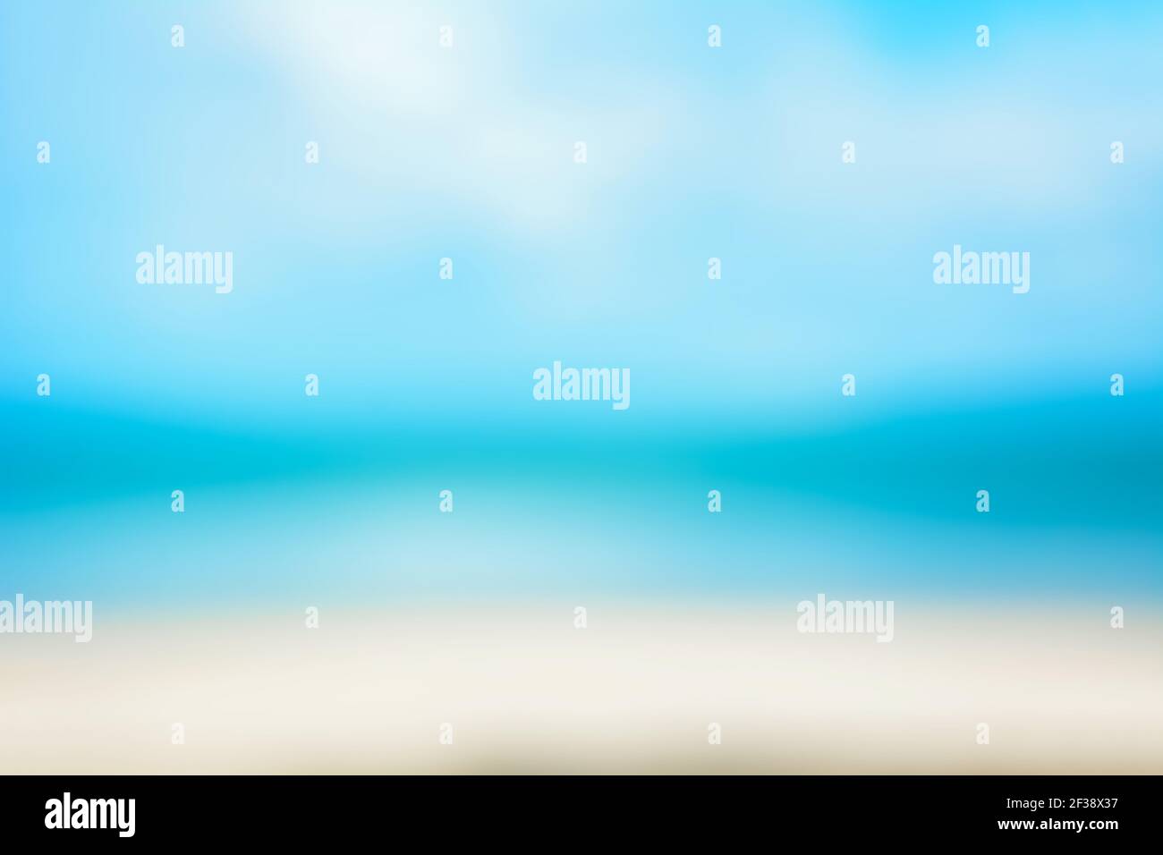 Blu mare e cielo sfocato, sfondo astratto Foto Stock