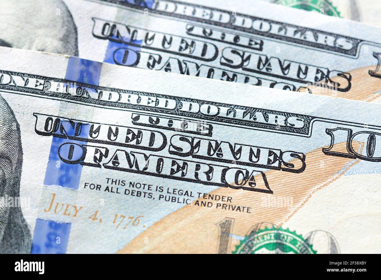 Primo piano del testo DEGLI STATI UNITI d'AMERICA su Bolletta da 100 dollari USA (banconota) Foto Stock