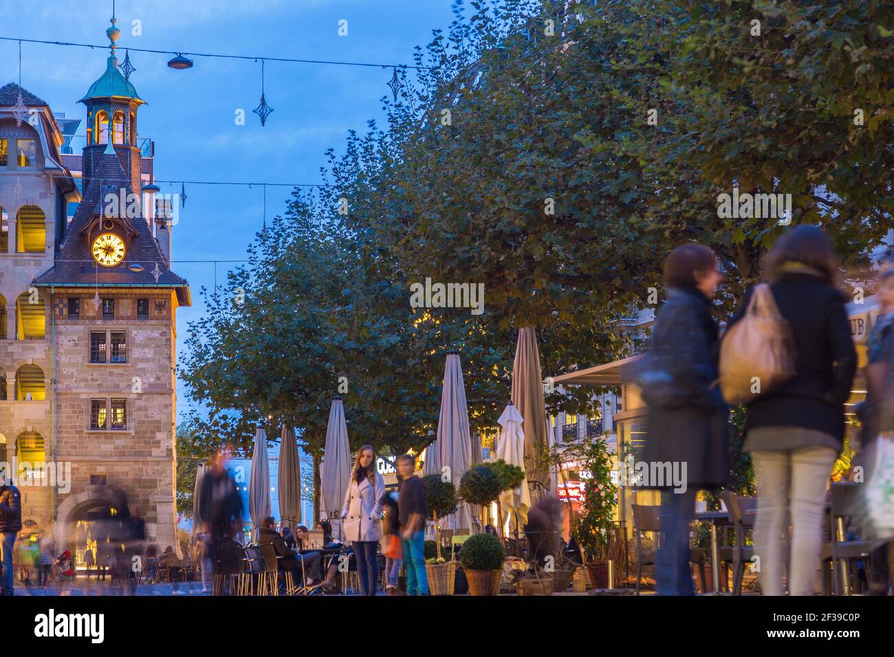 Geografia / viaggio, Svizzera, Ginevra, Place You Molard con tour You Molard, ristoranti sera An, diritti aggiuntivi-clearance-Info-non-disponibile Foto Stock