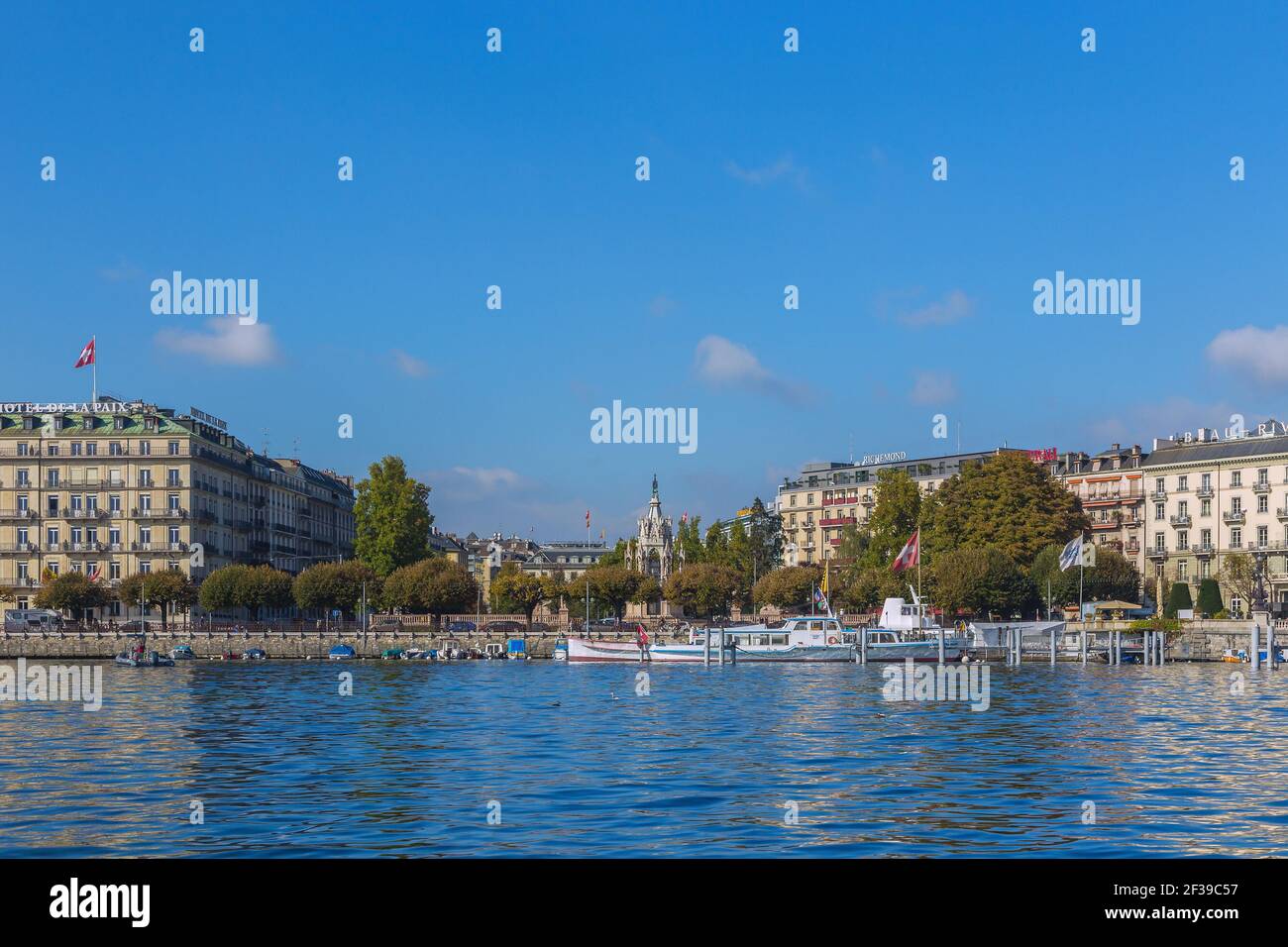 Geografia / viaggio, Svizzera, Ginevra, molo Mont-Blanc con hotel de la Paix, monumento Brunswick, diritti-aggiuntivi-clearance-Info-non-disponibile Foto Stock