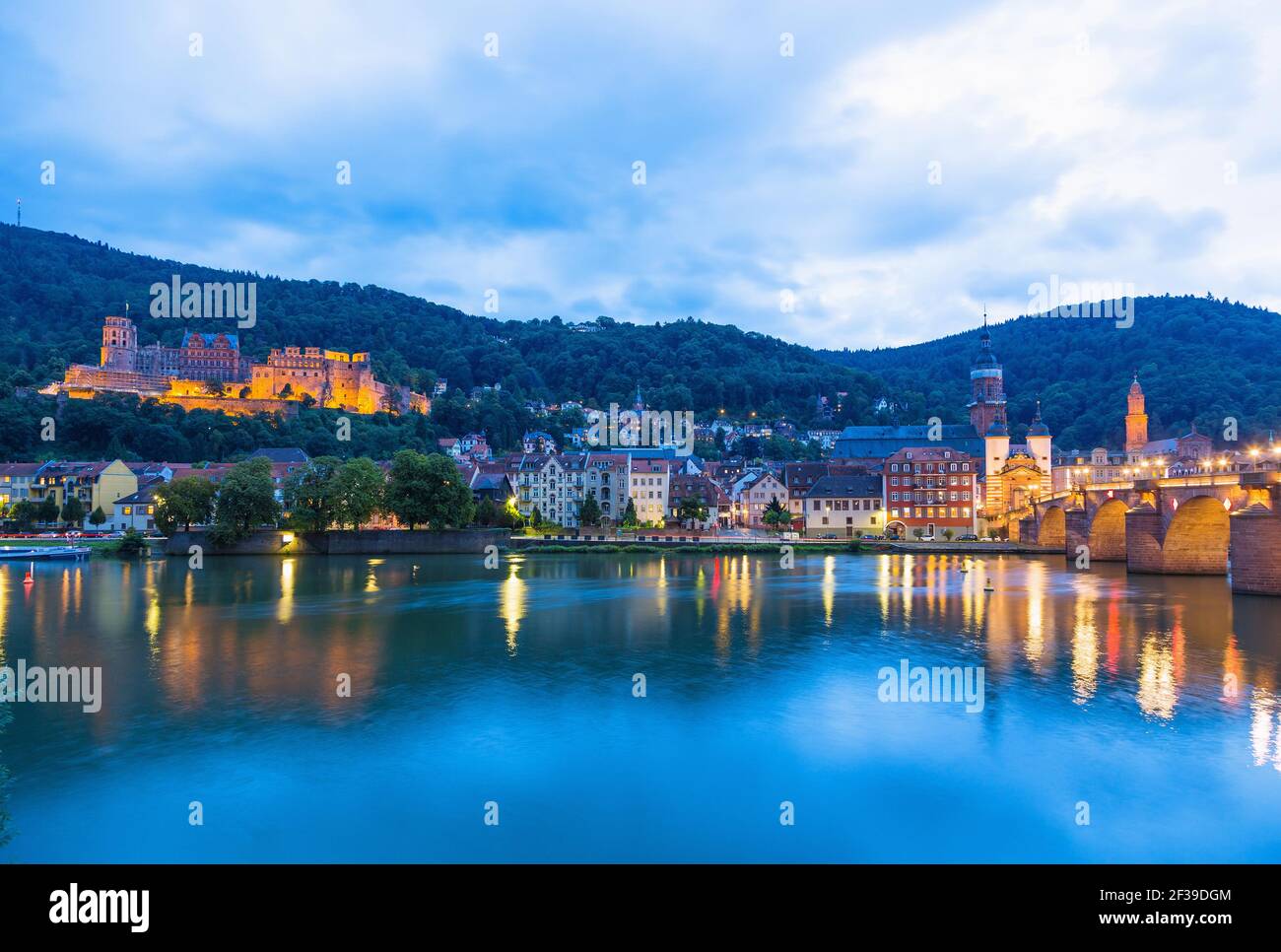 Geografia / viaggio, Germania, Baden-Wuerttemberg, Heidelberg, vista dalle terrazze del Nepomuk verso Th, diritti aggiuntivi-clearance-Info-non-disponibile Foto Stock