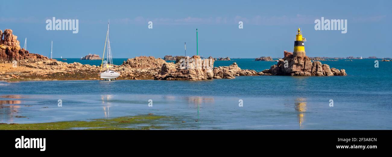 Faro MEN-Joliguet (Tourelle de Men-Joliguet) sull'isola di Bréhat, nella Côtes d'Armor, Bretagna, Francia Foto Stock