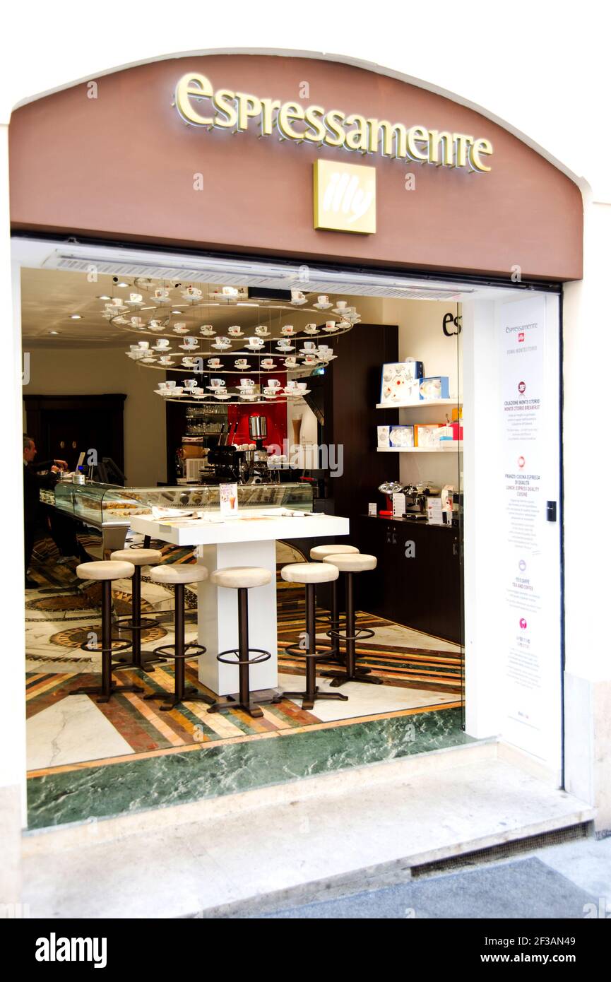 Bar del caffè, Via degli Uffici del Vicario, Roma, Lazio, Italia, Europa Foto Stock