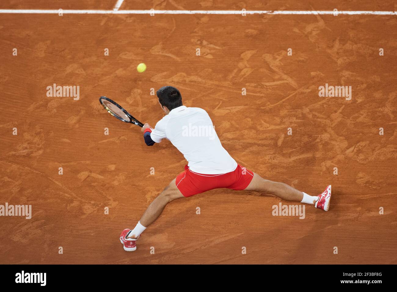 Il tennista serbo Novak Djokovic ha fatto ritorno in casa durante il French Open 2020, Parigi, Francia, Europa. Foto Stock