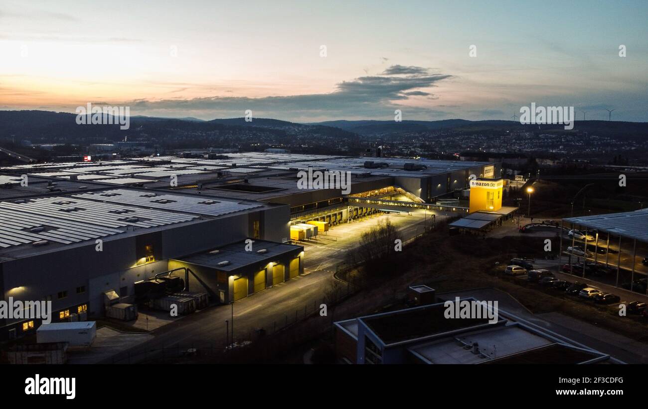 Amazon Logistics Center Germania a Bad Hersfeld - CITTÀ DI BAD HERSFELD,  GERMANIA - 10 MARZO 2021 Foto stock - Alamy