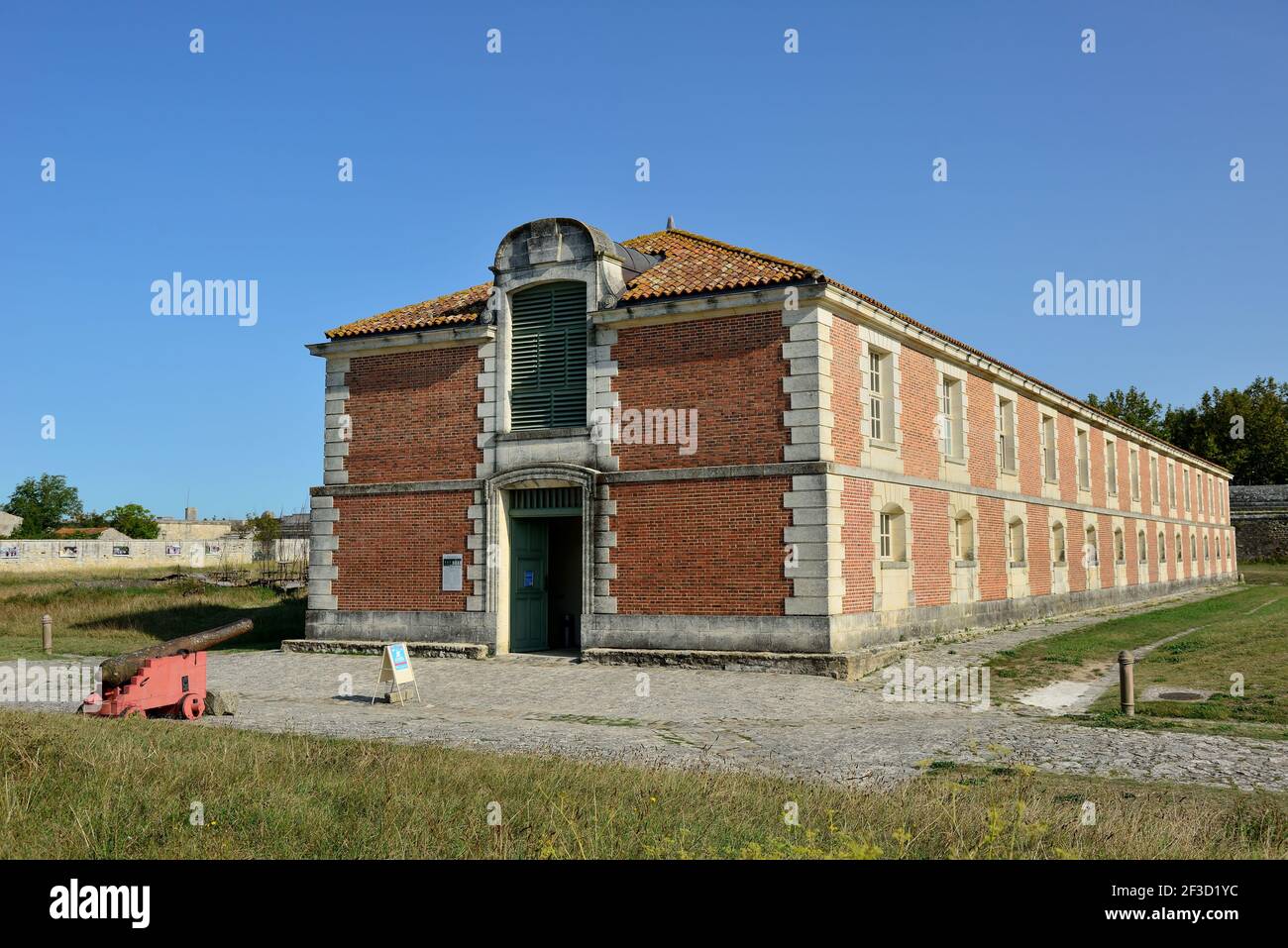 Brouage (Francia centro-occidentale): Museo la Halle aux Vivres, utilizzato per fornire le truppe e navi privateur, militari o mercantili in partenza per l'isla Foto Stock