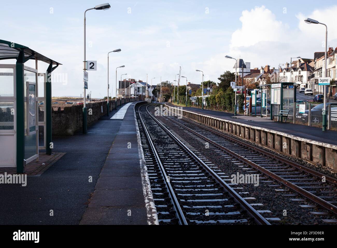 Stazione di Deganwy sulla linea di diramazione da Llandudno Junction a Llandudno, costruita dalla London and North Western Railway nel 1866 Foto Stock