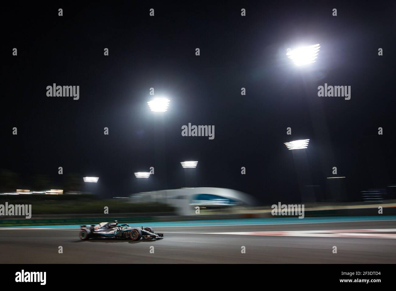 44 HAMILTON Lewis (gbr), Mercedes W09 Hybrid EQ Power+ team Mercedes GP, azione durante il Campionato del mondo di Formula uno 2018, Gran Premio di Abu Dhabi dal 22 al 25 novembre a Yas Marina - Photo DPPI Foto Stock