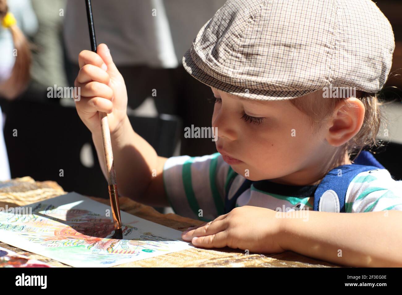 Il disegno di capretto con pennello e acquerelli Foto Stock