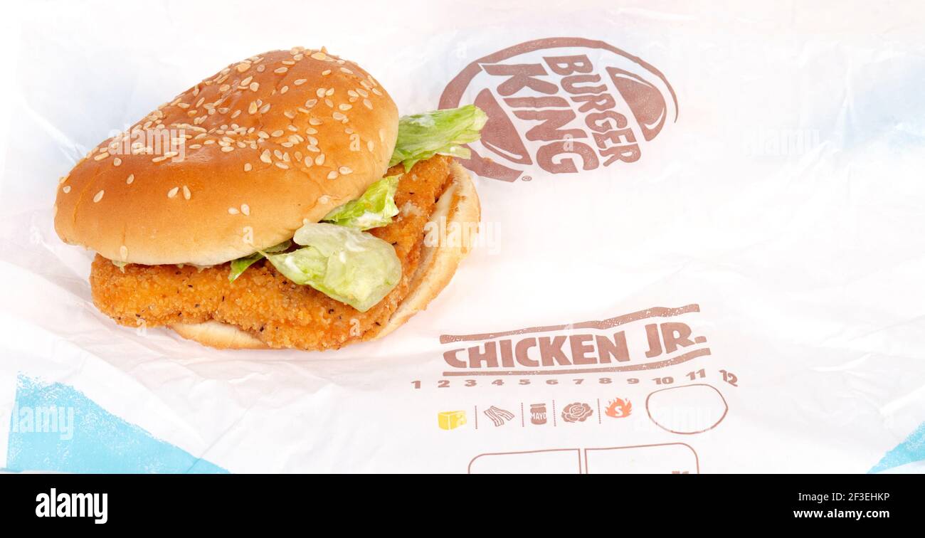 Burger King Chicken Jr. Sandwich on Wrapper Foto Stock