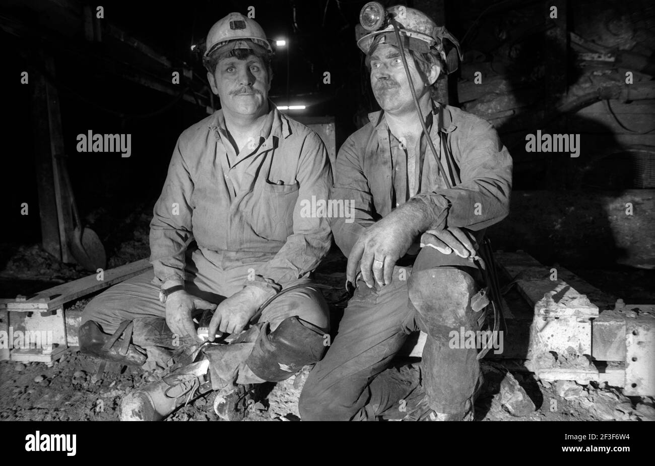 Uomini sotterranei alla fossa a Monkwearmouth Colliery Foto Stock