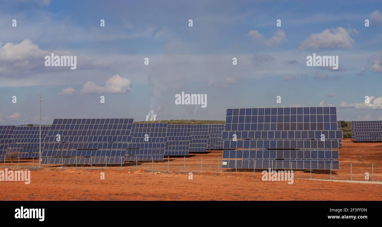 Fotovoltaico Paesaggio in Andalusia energia solare industria Foto Stock