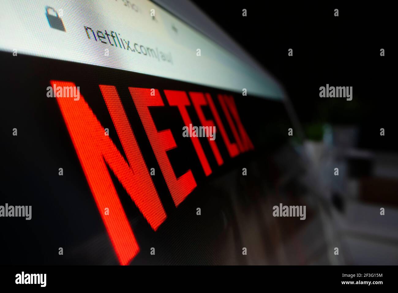 Visualizzazione ravvicinata del logo Netflix sul proprio sito Web Foto Stock