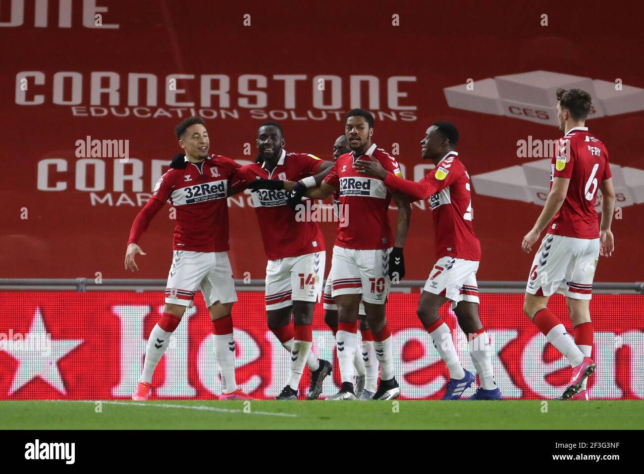 MIDDLESBROUGH, INGHILTERRA. 16 MARZO: Marcus Tavernier di Middlesbrough festeggia con Yannick Bolasie, Chuba Akpom e Marc Bola dopo aver segnato il loro secondo gol durante la partita del campionato Sky Bet tra Middlesbrough e Preston North End al Riverside Stadium di Middlesbrough martedì 16 Marzo 2021. (Credit: Mark Fletcher | MI News) Credit: MI News & Sport /Alamy Live News Foto Stock