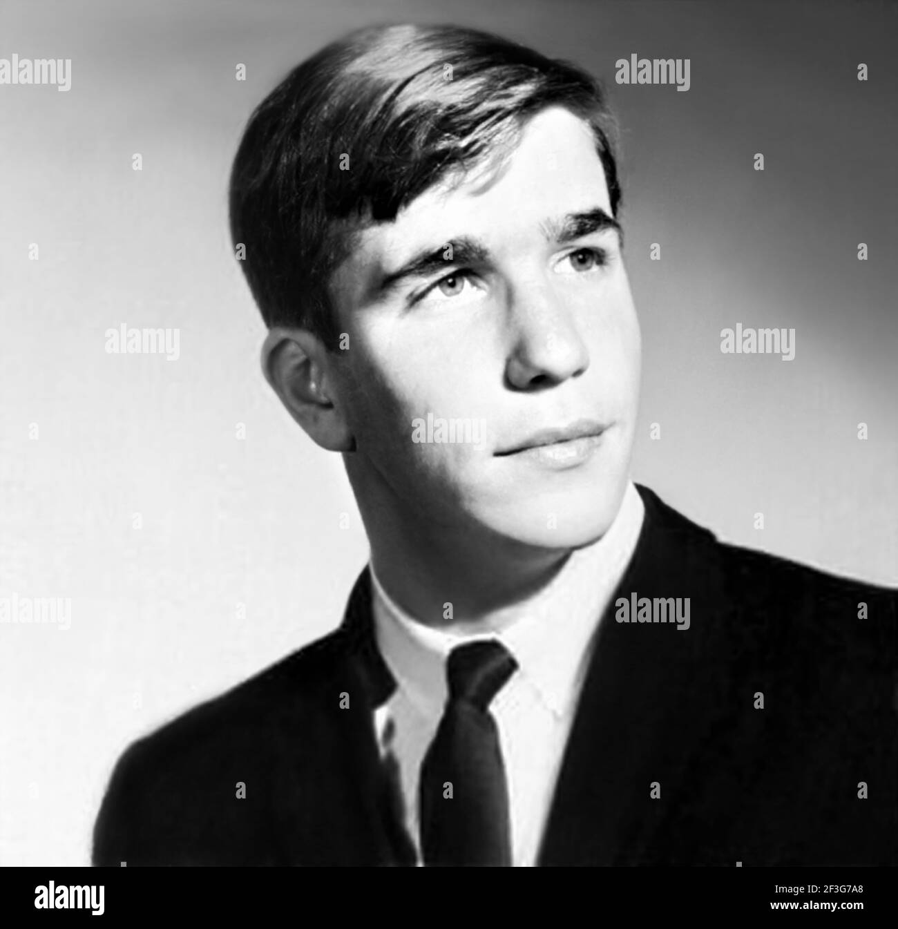 1962 ca , USA : IL celebre attore, scrittore, produttore e regista americano HENRY WINKLER (nato a New York, 30 ottobre 1945) quando era un ragazzo di 17 anni su School Yearbook . Anche sapere come FONZIE ( Arthur Fonzarelli ), il suo ruolo in serie TV HAPPY DAYS ( 1974 - 1984 ) . Fotografo sconosciuto .- STORIA - FOTO STORICHE - ATTORE - FILM - CINEMA - personalità da giovani - personalità quando era giovane - conduttore di libri per l'infanzia bambini - registro - prodotto - registro --- ARCHIVIO GBB Foto Stock