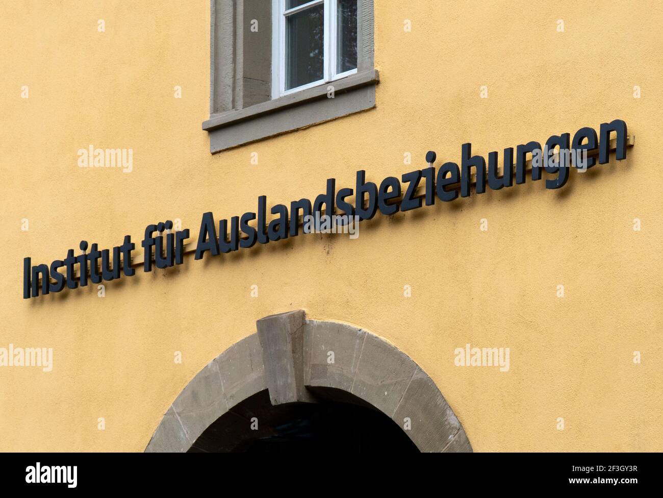 Iscrizione dell'Istituto per le Relazioni culturali estere / Institut für Auslandsbeziehungen su una facciata a Stoccarda Foto Stock