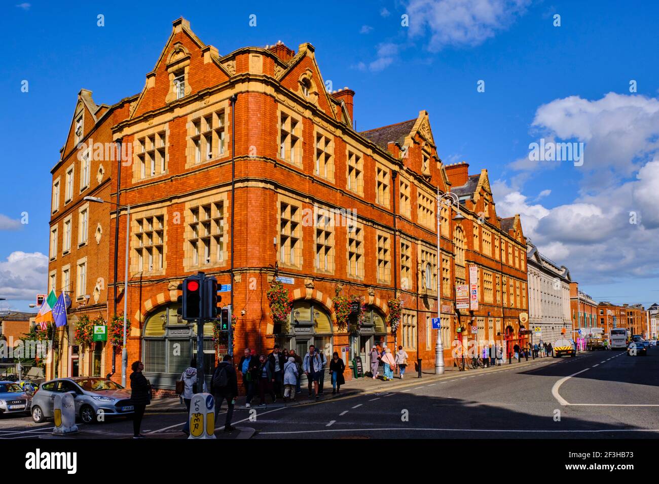 Repubblica d'Irlanda; Dublino, edificio all'angolo di Fishamble Street e Lord Edward Street Foto Stock