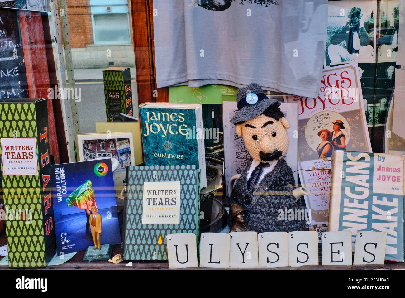 Repubblica d'Irlanda, Dublino, chimico e drago di Sweny, a Lincoln Place, menzionato negli Ulisse di James Joyce, dove Bloom acquistò il suo profumo di limone Foto Stock