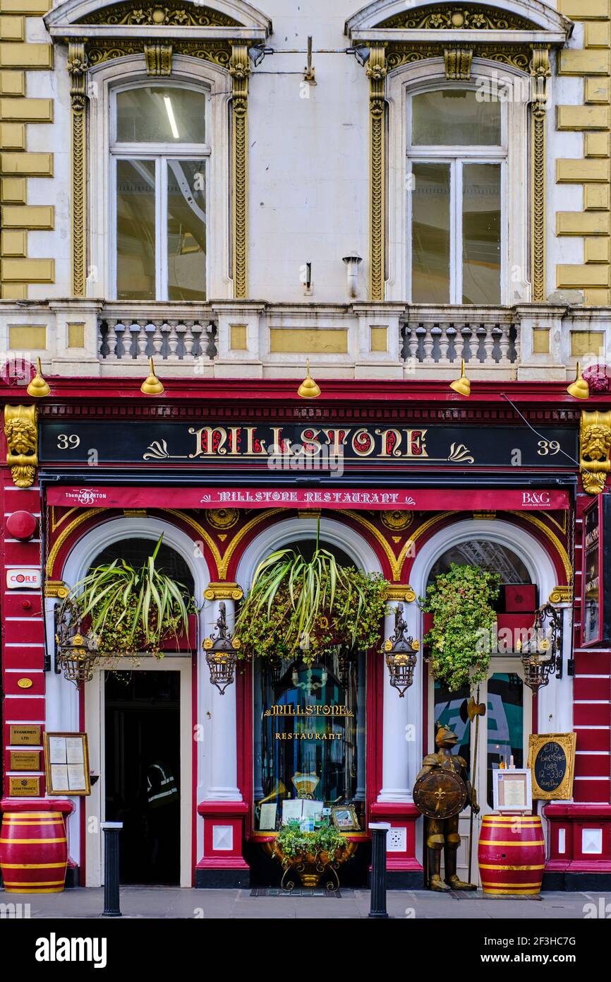 Repubblica d'Irlanda, Dublino, Dame Street, il ristorante Millstone Foto Stock