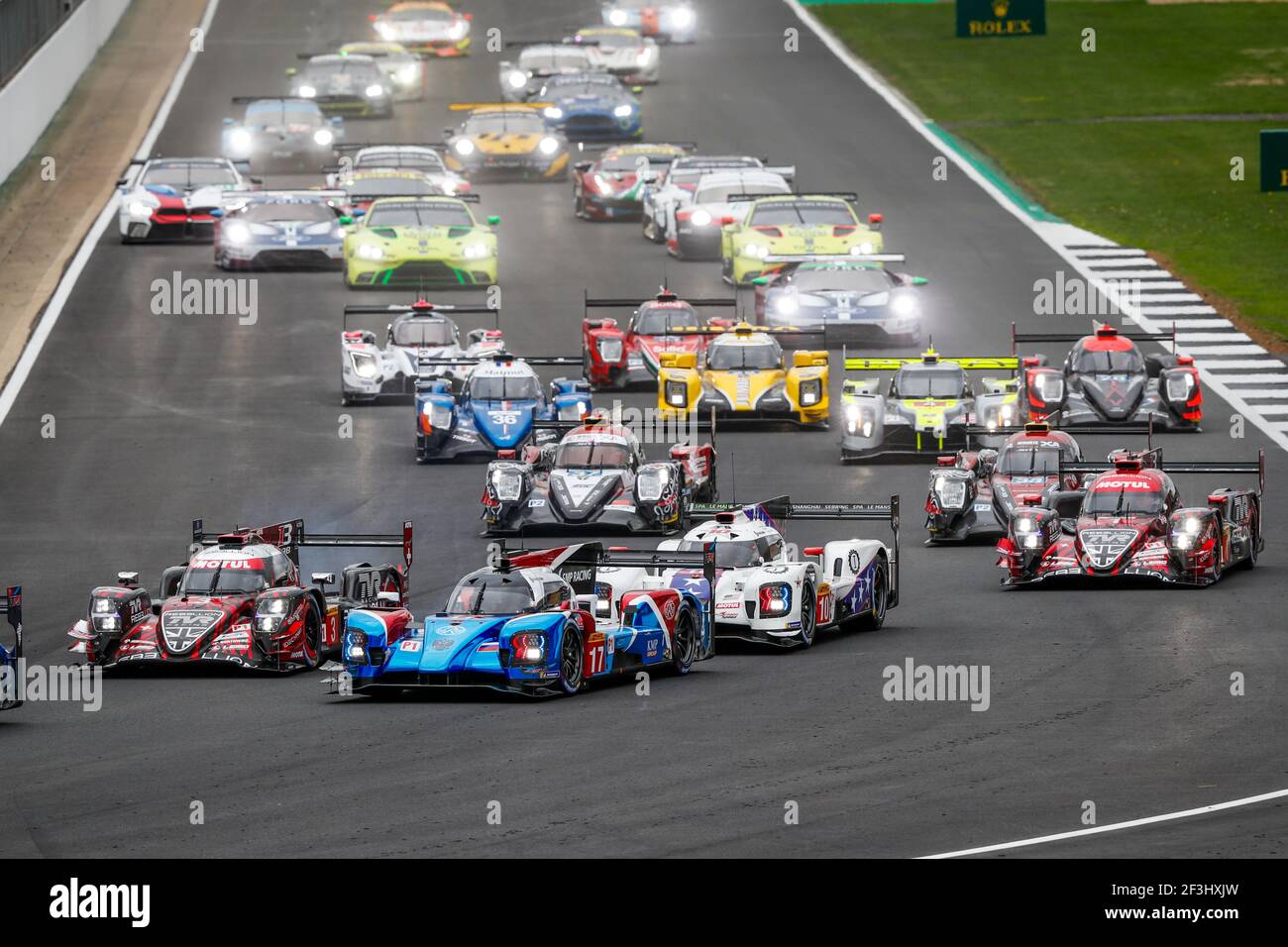 Inizio della gara. 03 LAURENT Thomas (fra), BICHE Mathias (che), MENEZES Gustavo (usa), Rebellion R13 Gibson team Rebellion racing, 17 SARRAZIN Stephane (fra), ORUDZHEV Egor (rus), BR engineering BR1 AER team SMP racing, azione durante il campionato mondiale FIA WEC Endurance, 6 ore di Silverstone 2018 Dal 16 al 19 agosto - Foto Florent Gooden / DPPI Foto Stock