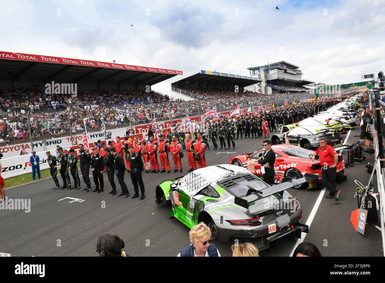 Griglia di partenza durante la 24 ore di le Mans 2021, 4° round del  Campionato Mondiale di Endurance FIA 2021, sul circuito de la Sarthe FIA,  dal 21 al 22 agosto 2021
