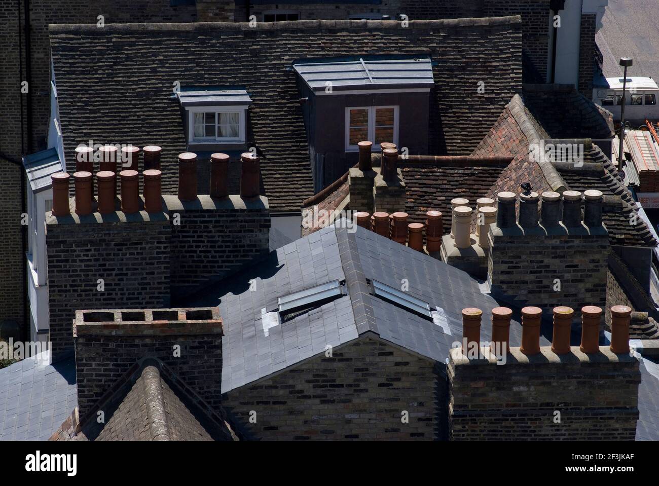 Vista aerea dei tetti e dei camini del centro della città, dalla Chiesa di Santa Maria, Cambridge, Cambridgeshire, Inghilterra | NESSUNO | Foto Stock