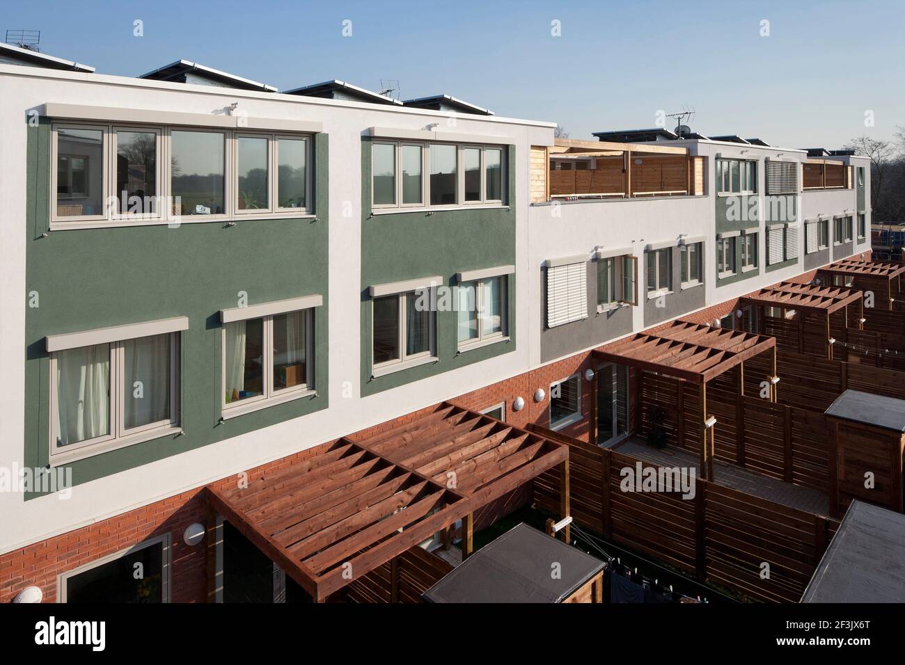 Vista aerea della terrazza posteriore- Green Street Housing | architetto: Marsh & Grochowski Architects | progettista: Sviluppatore- BLUEPRINT Foto Stock