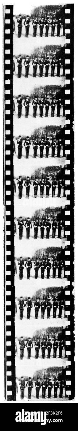 Sezione di pellicola di soldati al trapano. Foto Stock