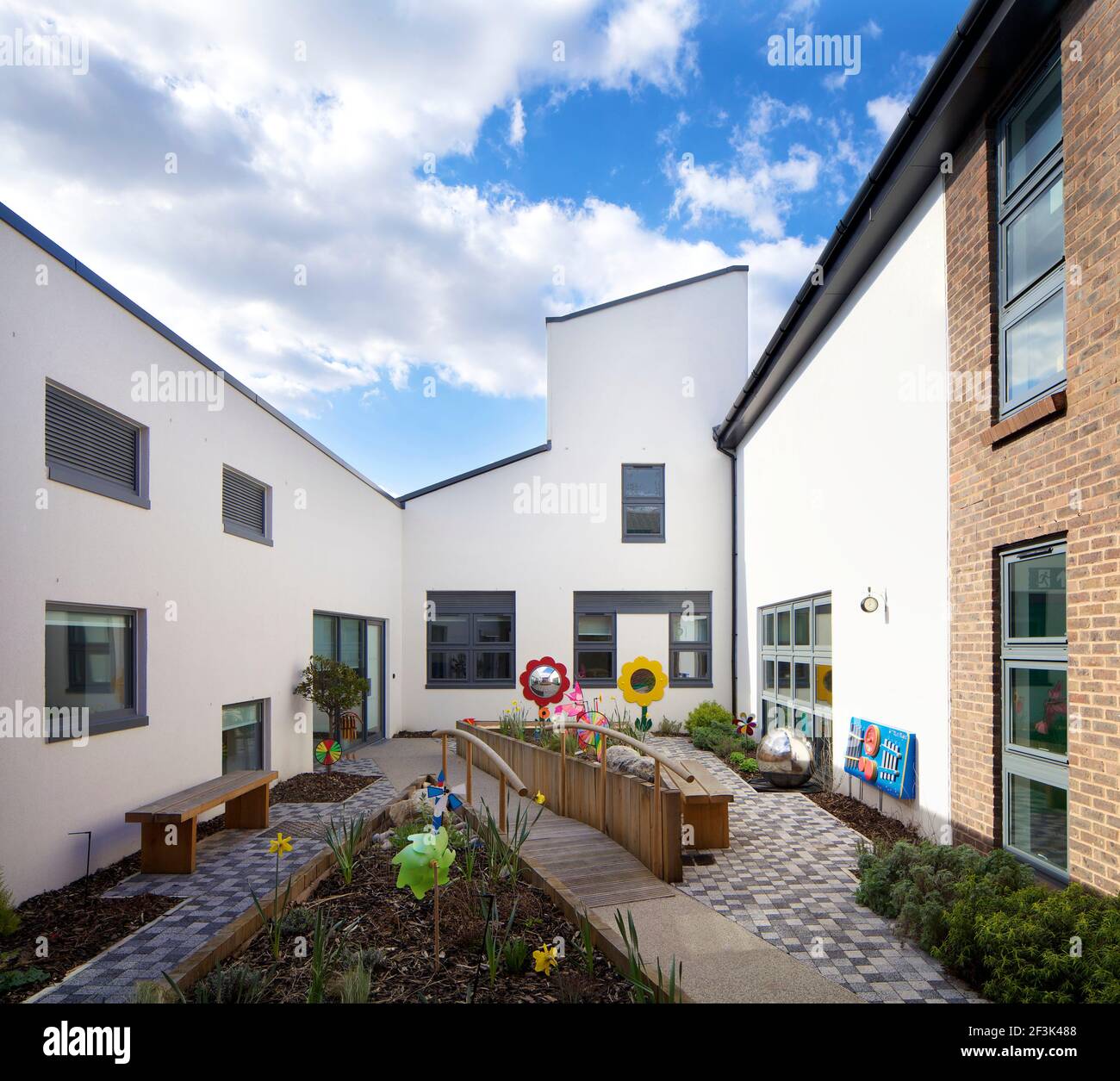 Newbridge SEN School, LB Redbridge. Ampliamenti e ristrutturazioni della Newbridge SEN School by Wates London Construction Foto Stock