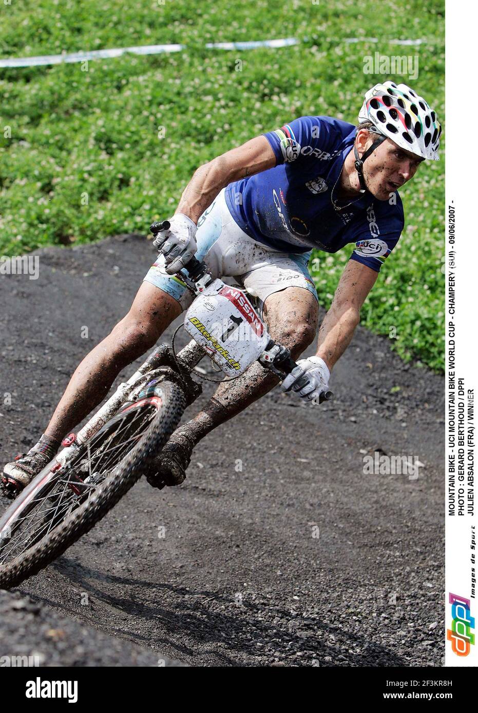 MOUNTAIN BIKE - UCI MOUNTAIN BIKE WORLD CUP - CHAMPERY (SUI) - 09/06/2007 - PHOTO : GERARD BERTHOUD / DPPI JULIEN ABSALON (FRA) / WINNER Foto Stock