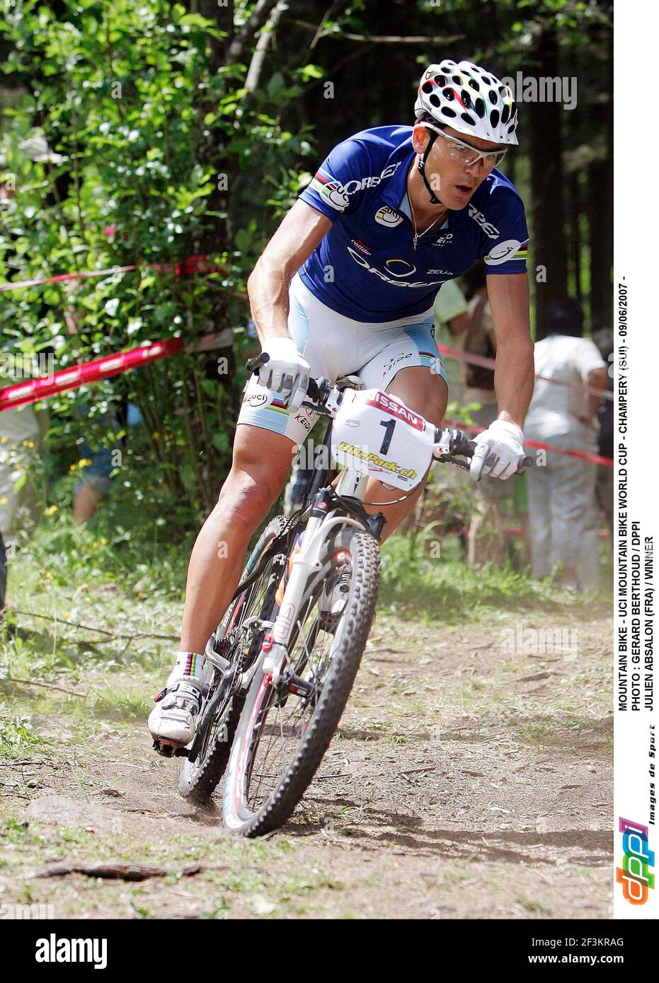 MOUNTAIN BIKE - UCI MOUNTAIN BIKE WORLD CUP - CHAMPERY (SUI) - 09/06/2007 - PHOTO : GERARD BERTHOUD / DPPI JULIEN ABSALON (FRA) / WINNER Foto Stock