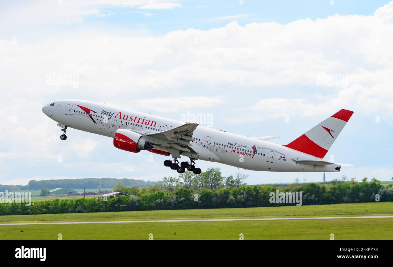 schwechat, austria, 20 maggio 2019, Boeing 777-2Z9(ER), oe-lpd, il mio suono di austria, gestito da aerei austriaci decollo a vienna international airp Foto Stock