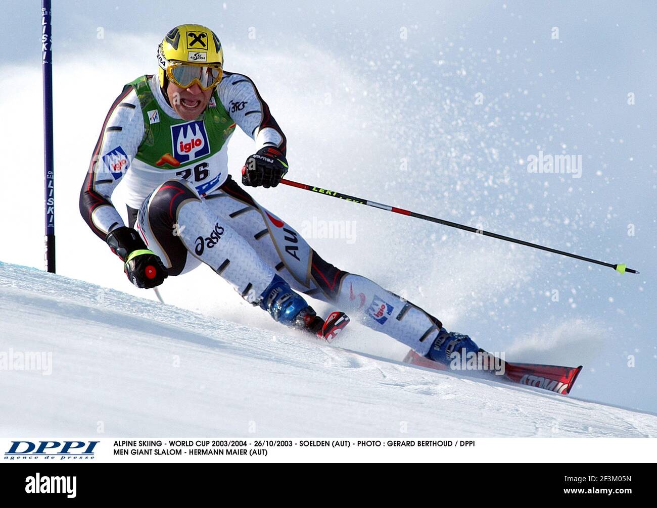 SCI ALPINO - COPPA DEL MONDO 2003/2004 - 26/10/2003 - SOELDEN (AUT) - FOTO : GERARD BERTHOUD / DPPI UOMO SLALOM GIGANTE - HERMANN MAIER (AUT) Foto Stock