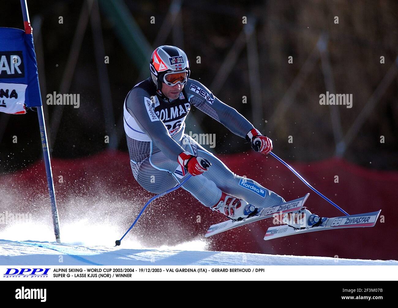 SCI ALPINO - COPPA DEL MONDO 2003/2004 - 19/12/2003 - VAL GARDENA (ITA) - GERARD BERTHOUD / DPPI SUPER G - LASSE KJUS (NOR) / VINCITORE Foto Stock