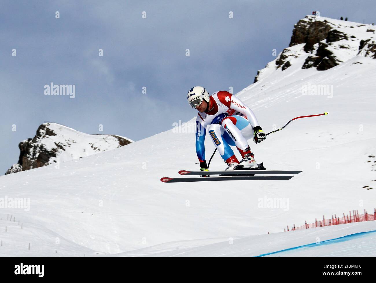 SCI ALPINO - COPPA DEL MONDO 2010/2011 - WENGEN (SUI) - 15.01.2011 - FOTO : GERARD BERTHOUD - DISCESA MASCHILE - CORNEL ZUEGER (SUI) Foto Stock SCI ALPINO - COPPA DEL MONDO 2010/2011 - WENGEN (SUI) - 15.01.2011 - FOTO : GERARD BERTHOUD - DISCESA MASCHILE - CORNEL ZUEGER (SUI) Foto Stock