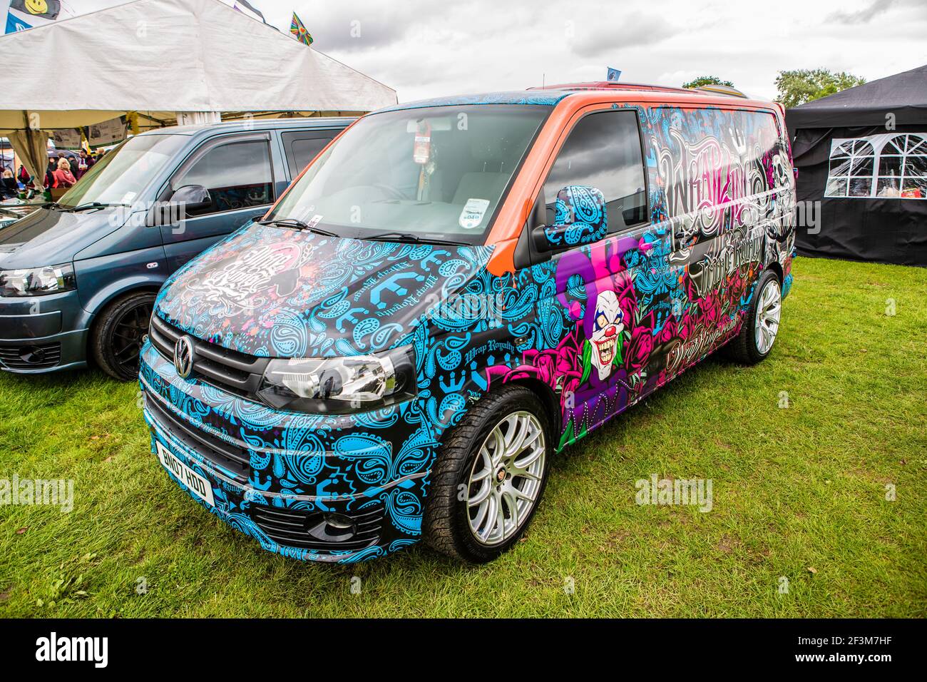 VW Bus Freunde aus aller Welt treffen sich beim Busfest / Vanfest in Gran Malvern / Regno Unito Foto Stock