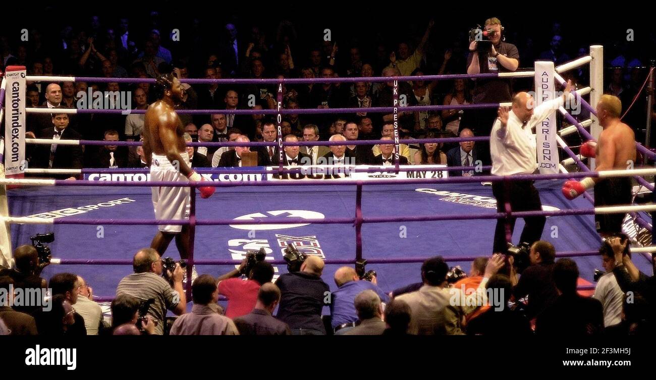 AUDLEY HARRISON V MICHEAL MIDDLETON A WEMBLY Foto Stock